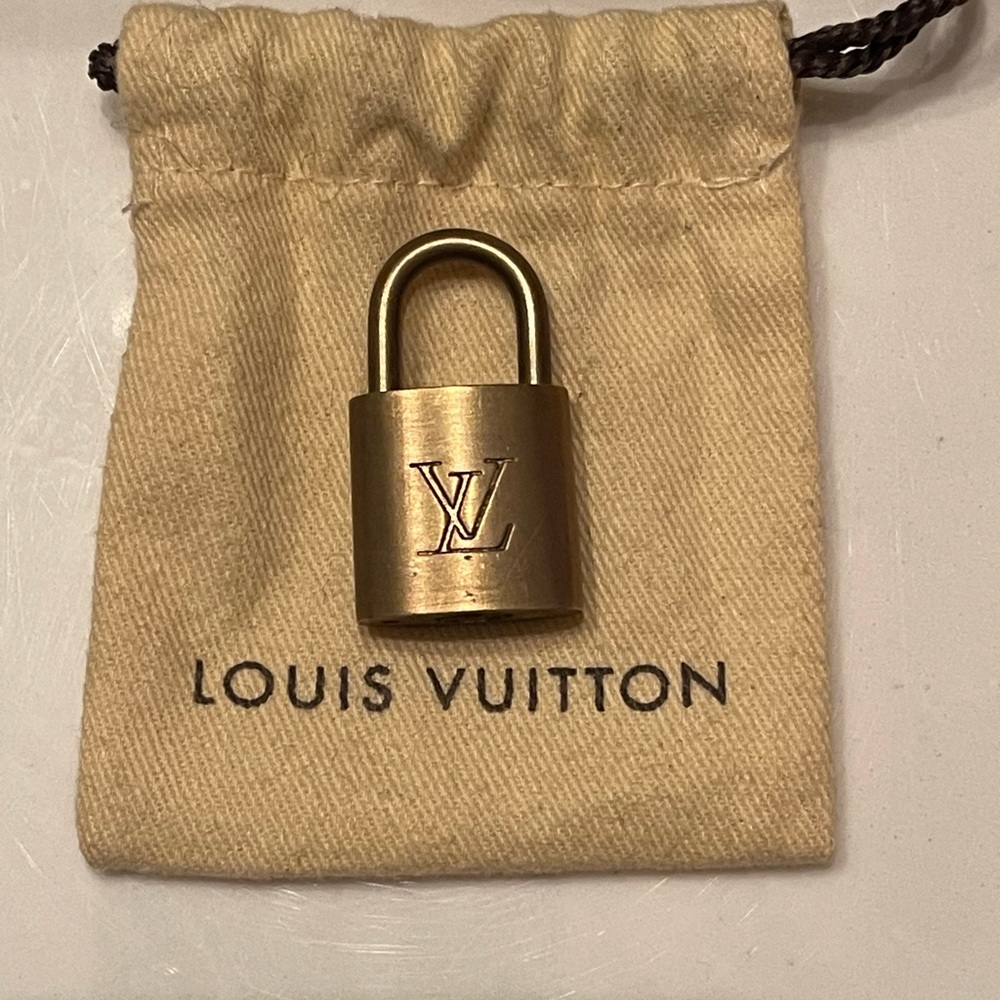 Authentic Louis Vuitton lock it